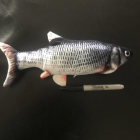 Electric Moving Cat Kicker Fish Toy With USB Charging photo review